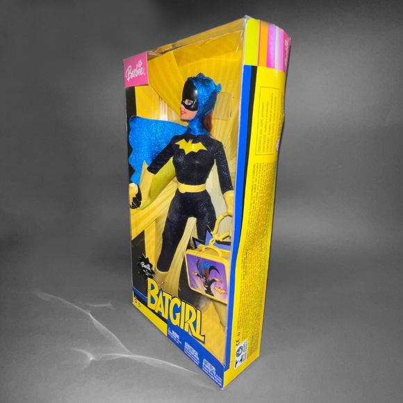 Retro Batgirl 12" Doll - Picture 7 of 12